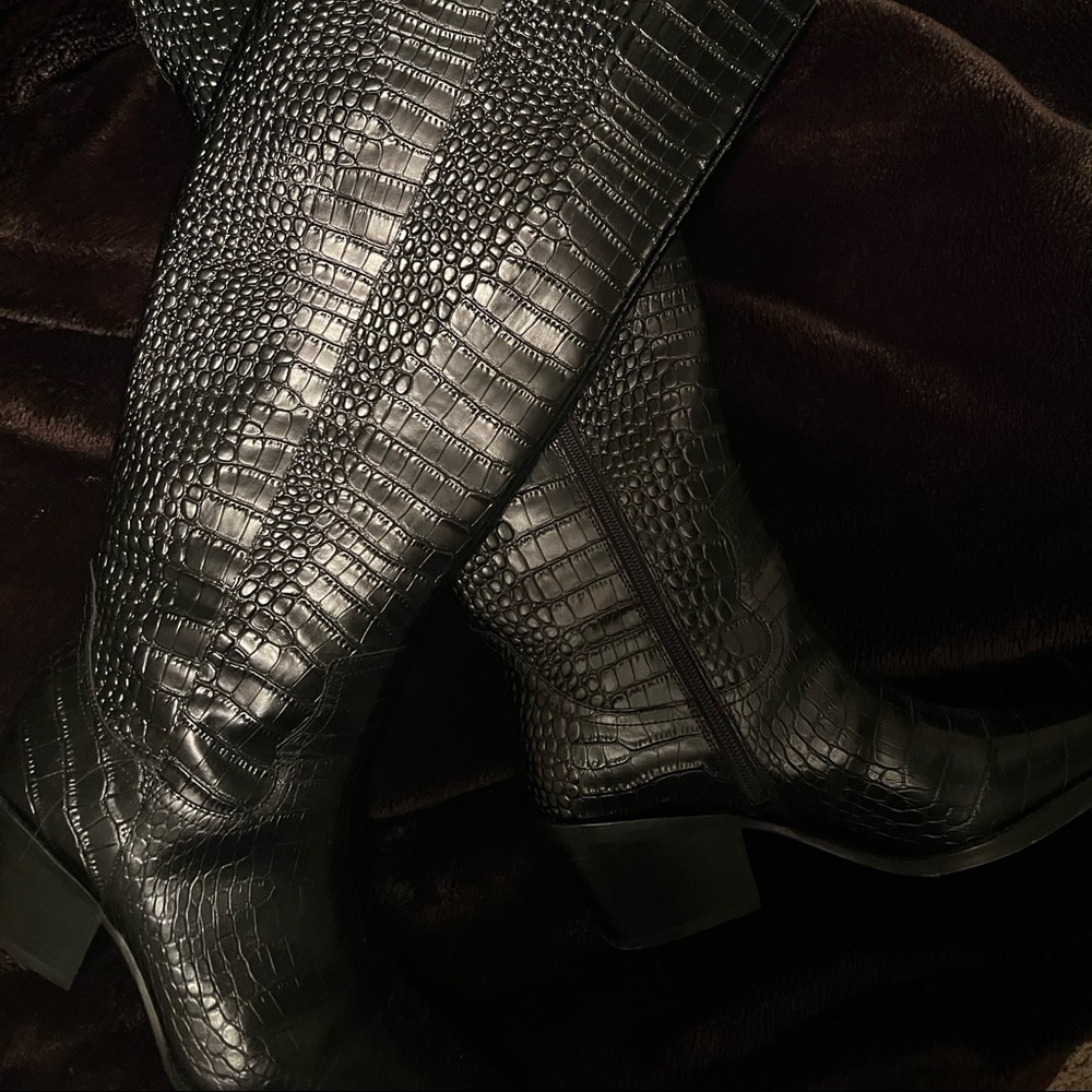 Gianni Bini knee high boots
